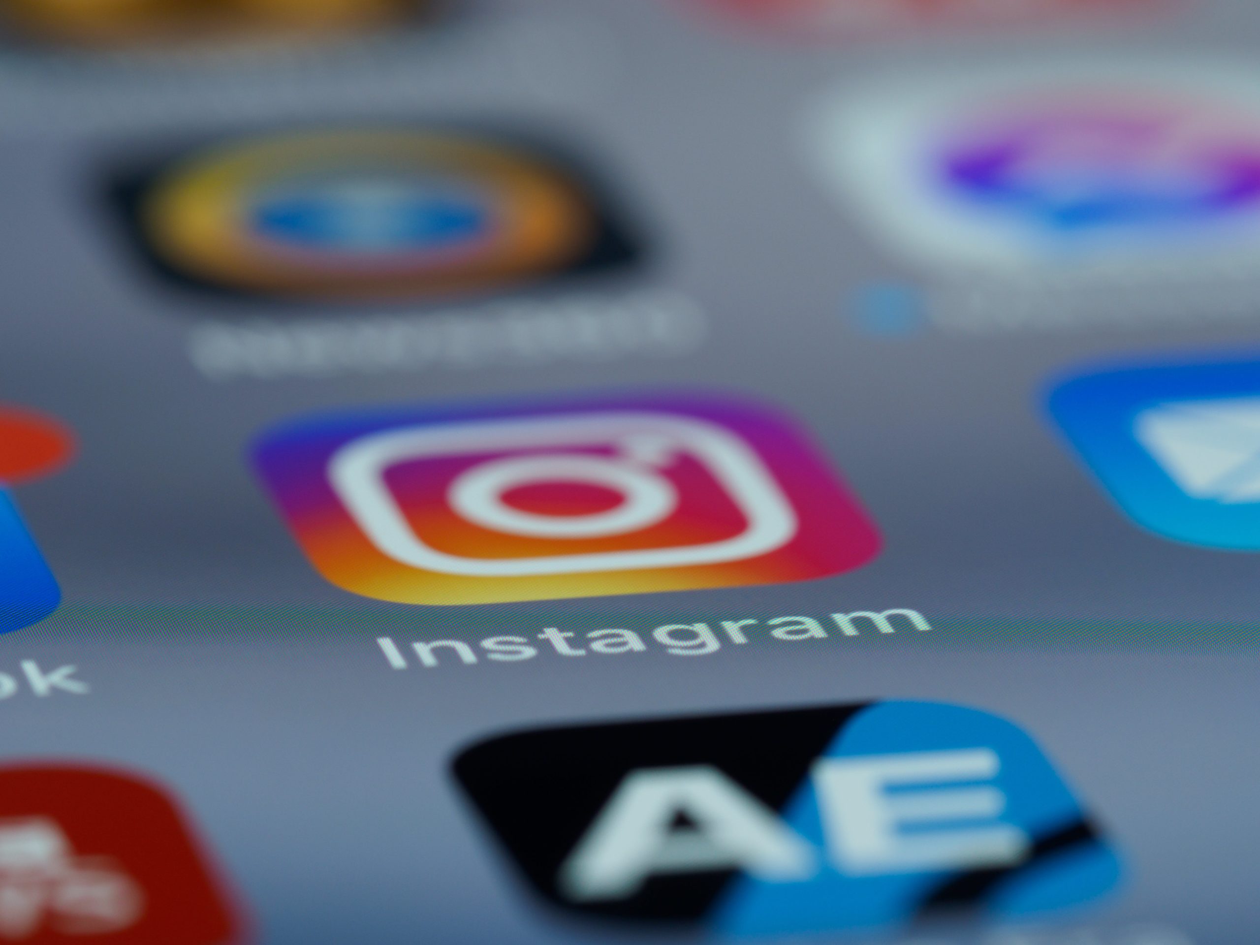 Icono de Instagram en dispositivo móvil